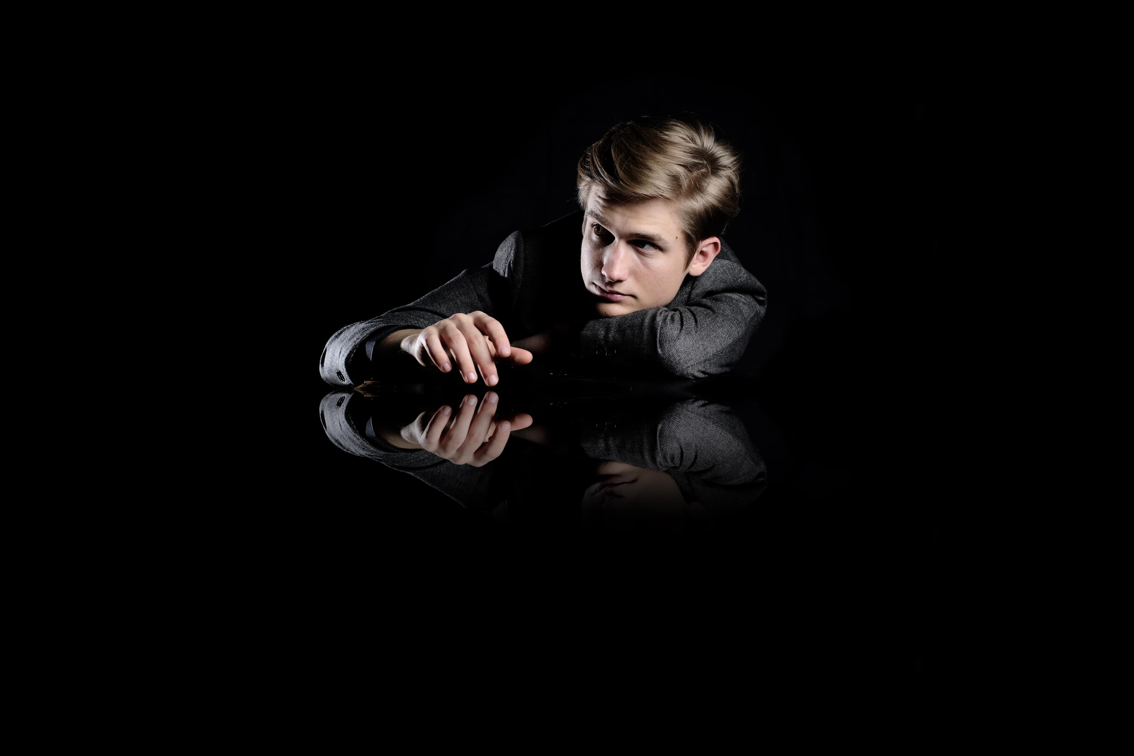 Simon Bürki Young Piano Series