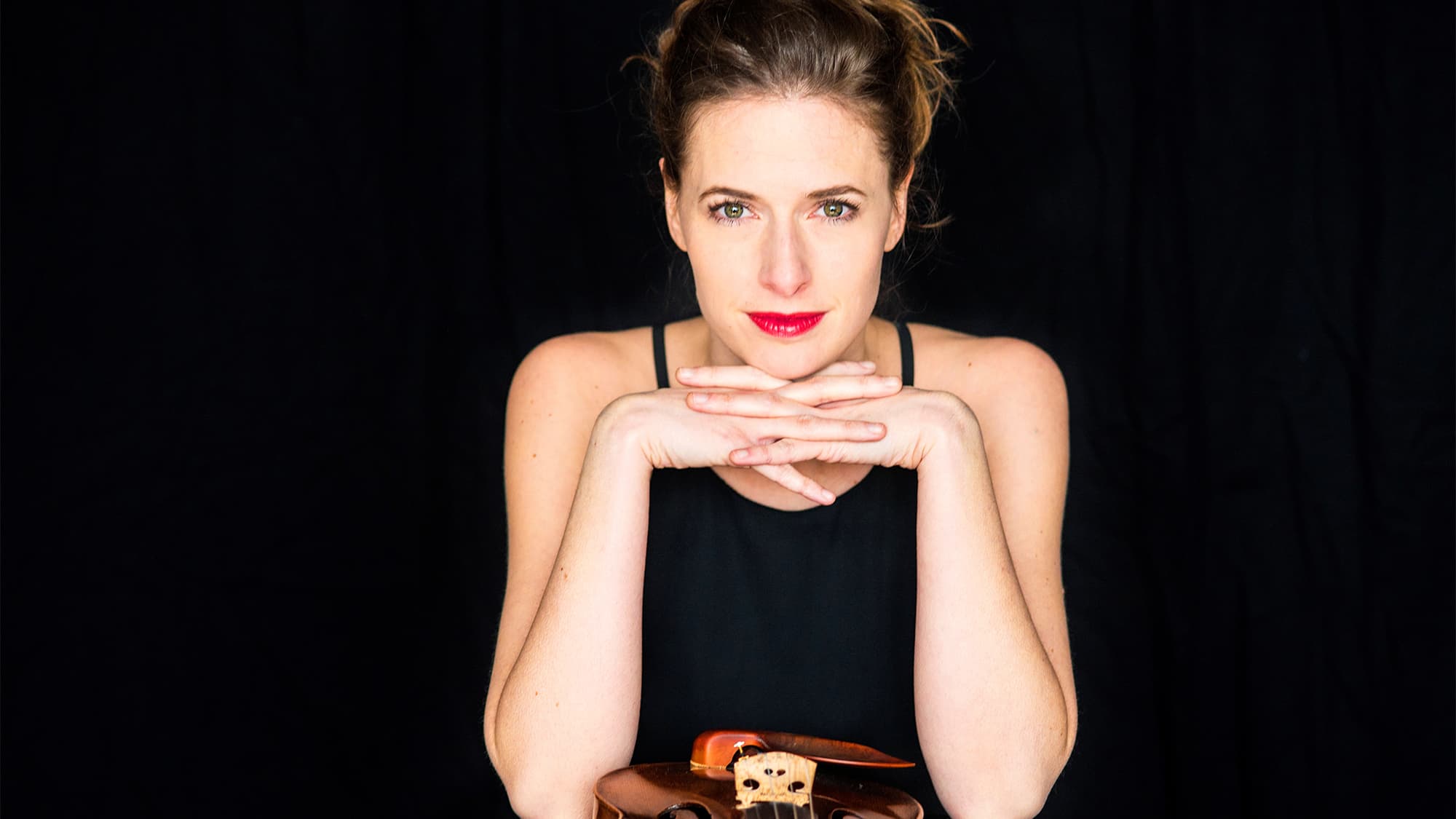 Esther Hoppe mit Violine
