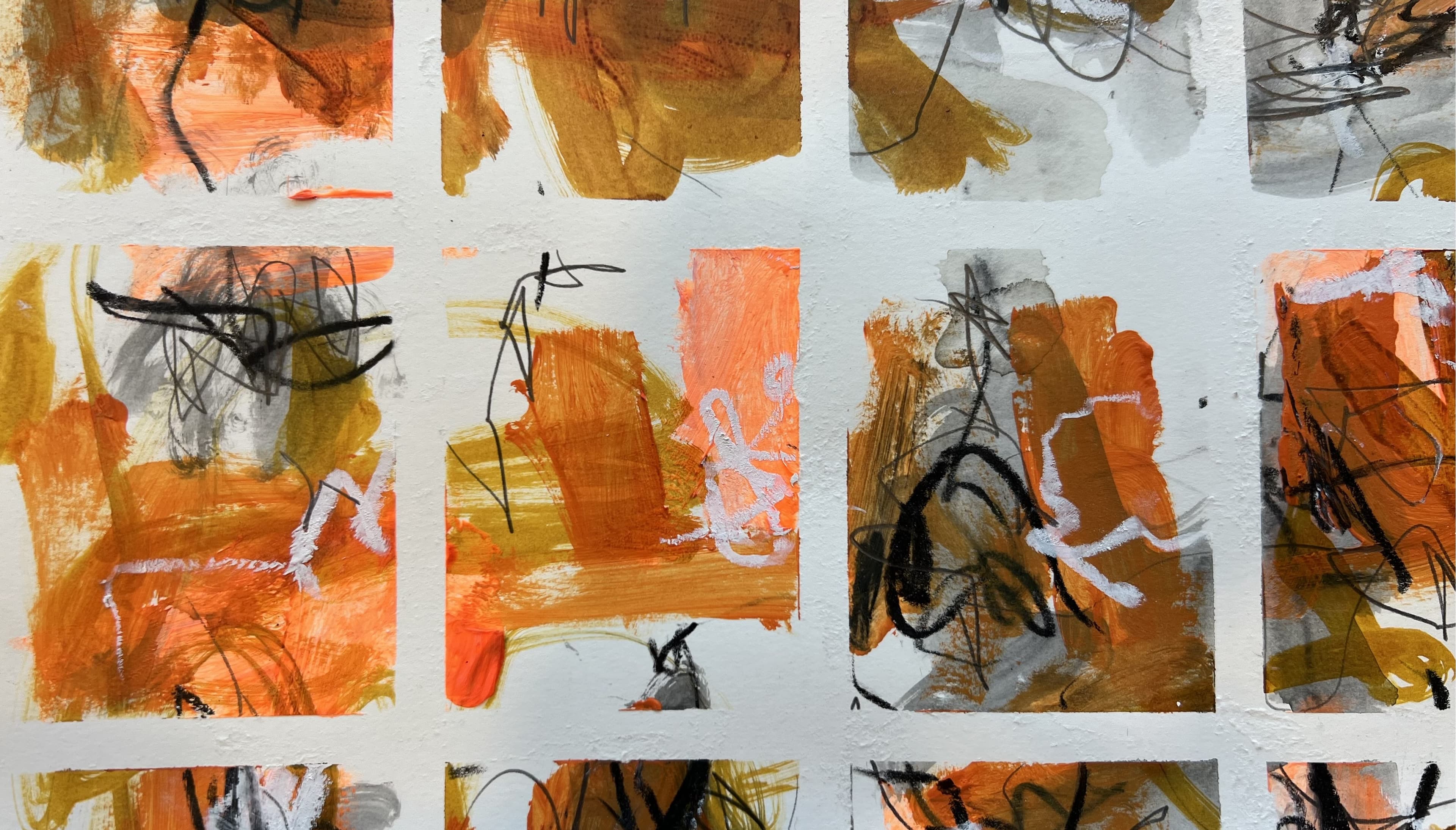 Beispeilwerk zum Kunstkurs "Serielles Malen und Zeichnen im Kleinformat": Eine Werkserie aus abstrakten Bildern in warmen Farbtönen